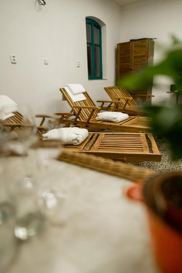 Guest house Na Kopecku Ad 1795 - S Restauraci A Wellness V Podkrkonosi Dvur Kralove nad Labem